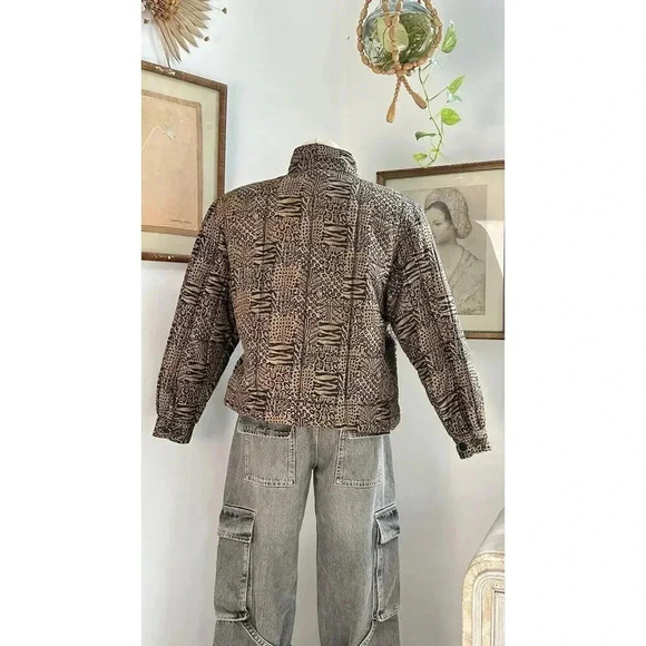 Vintage Silk Animal Print Bomber Jacket Leopard Print 90s Statement Outwear - Picture 4 of 5